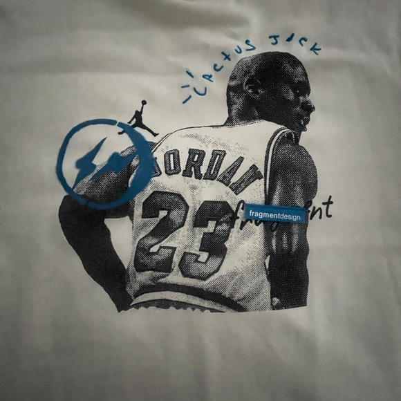 SOLD Travis Scott x Jordan x Fragment T-shirt - Picture 5 of 6